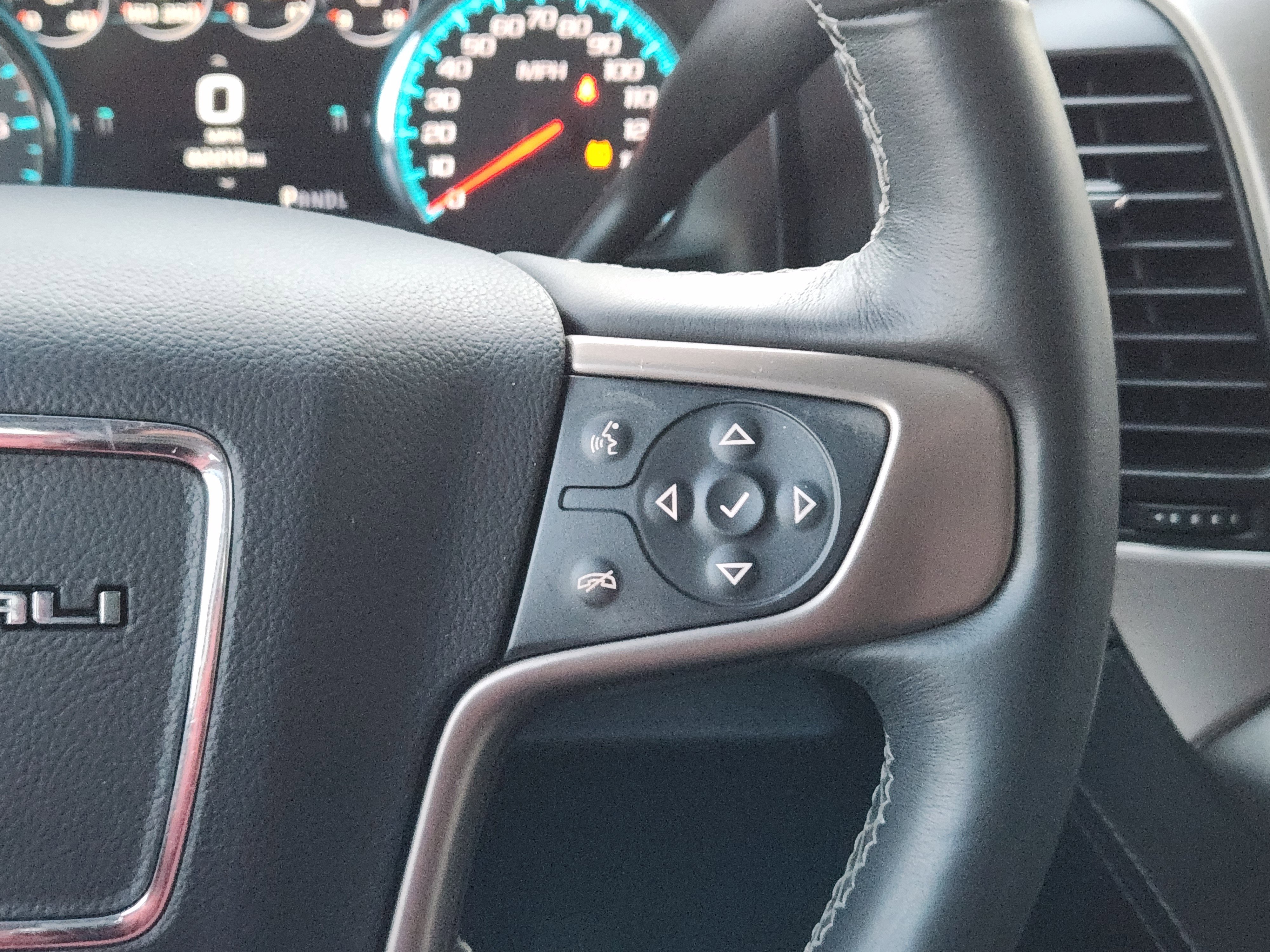 Used 2017 GMC Yukon Denali w/ Open Road Package image 30