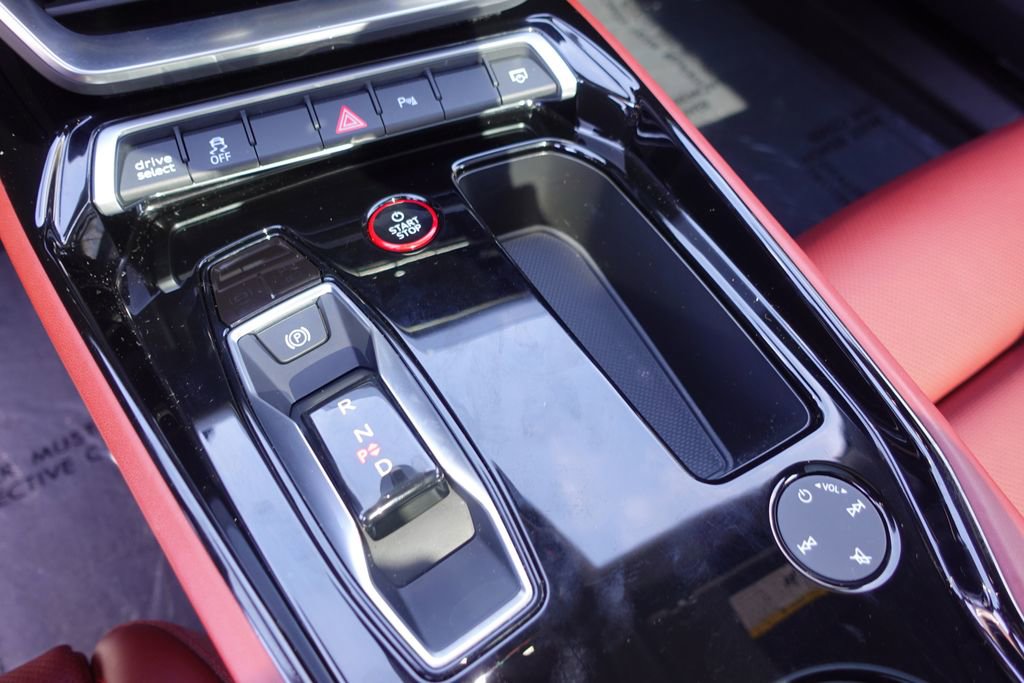 Used 2024 Audi e-tron GT Premium Plus image 17