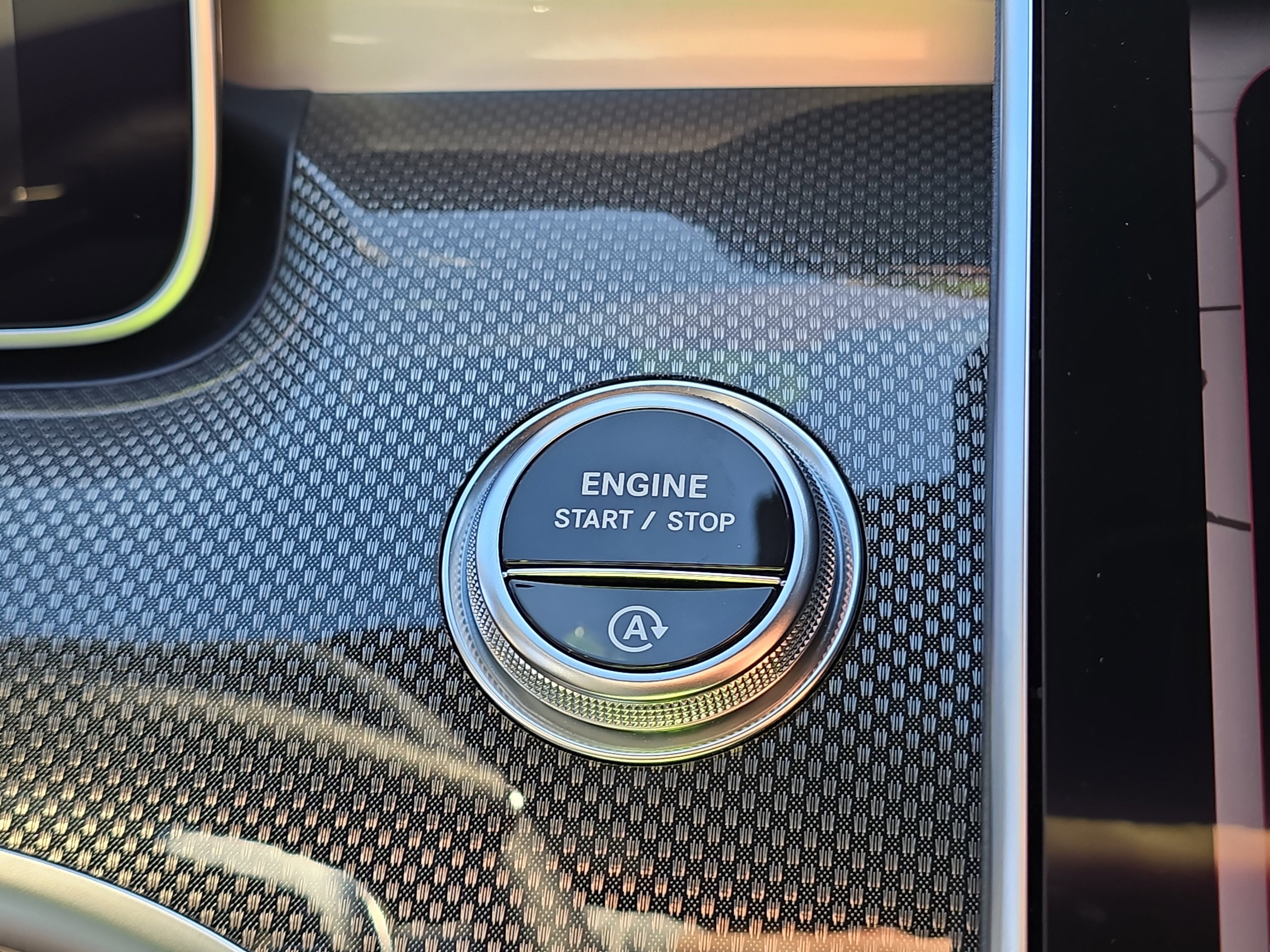 Used 2024 Mercedes-Benz C 43 AMG 4MATIC Sedan image 29