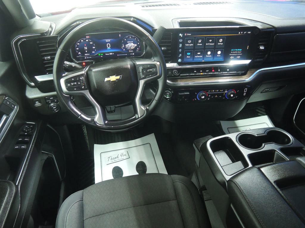 Used 2025 Chevrolet Silverado 1500 LT image 12