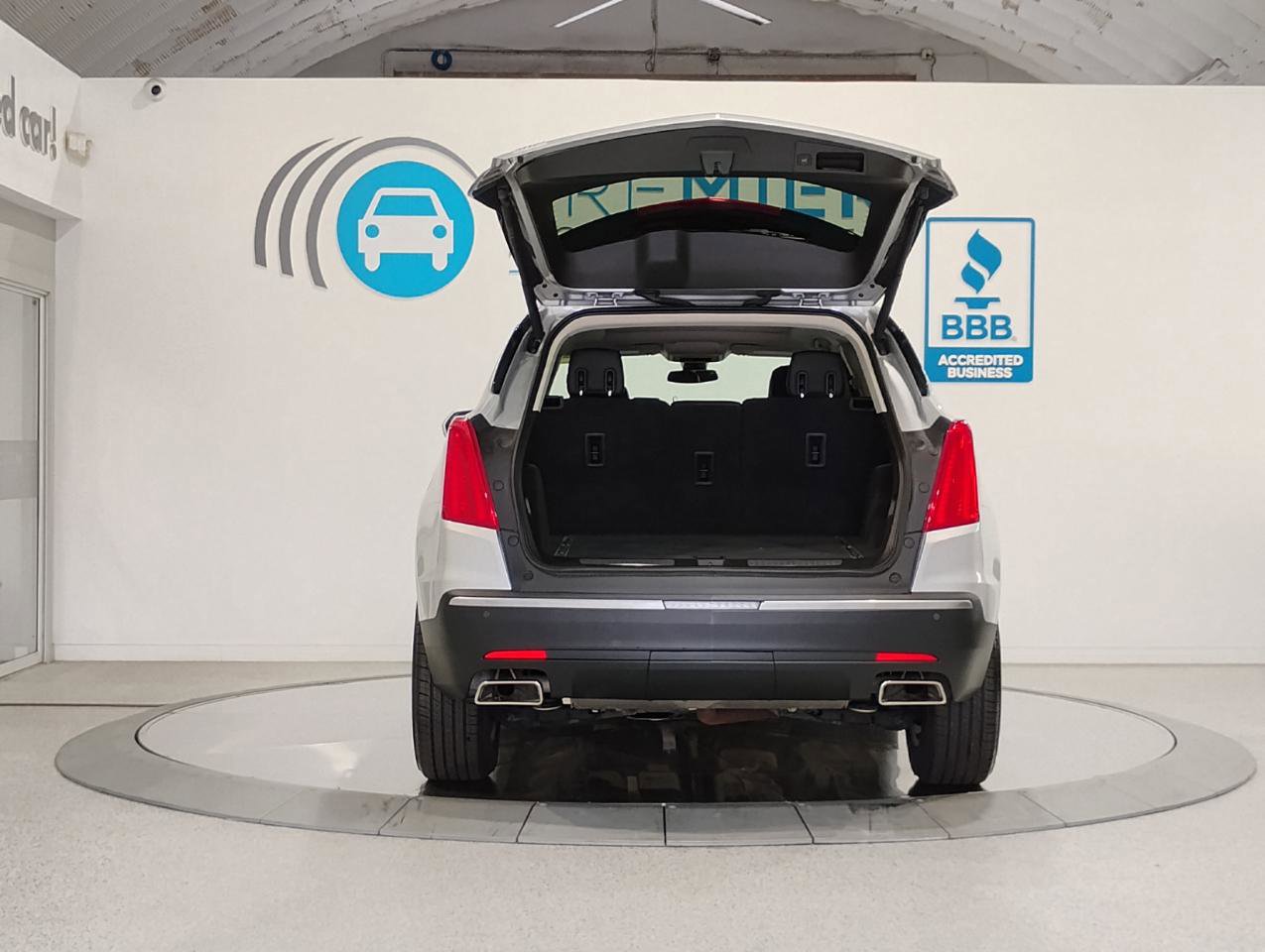 Used 2018 Cadillac XT5 Luxury w/ Driver Awareness Package image 59