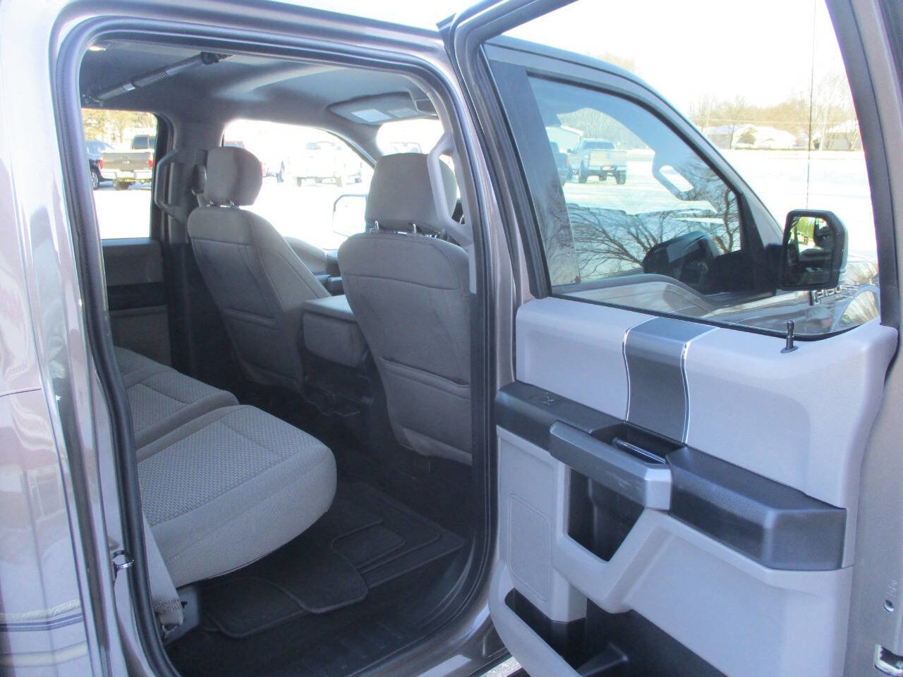 Used 2018 Ford F150 XLT w/ Equipment Group 302A Luxury image 22