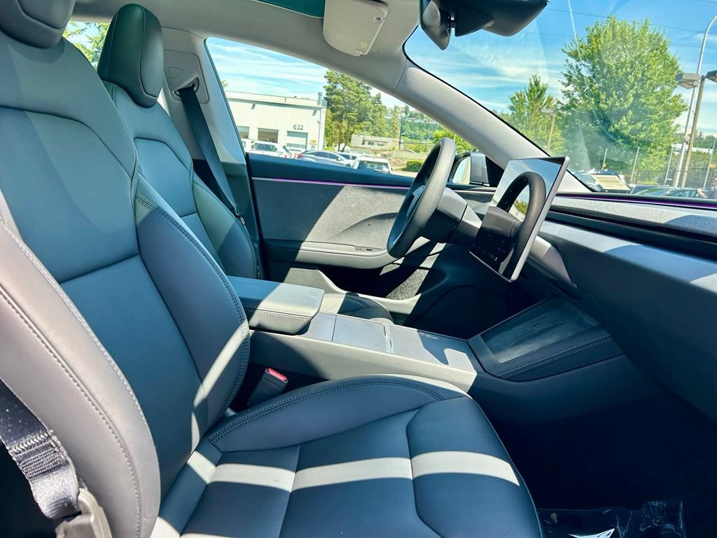 Used 2024 Tesla Model 3 Standard Range RWD image 16