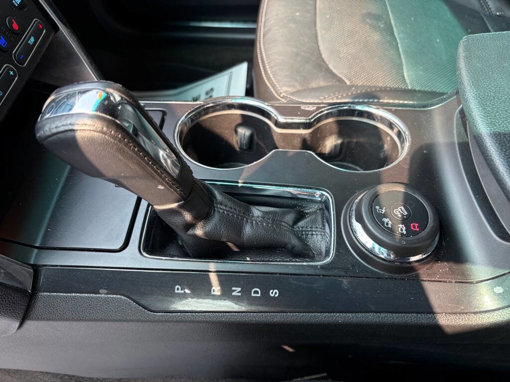 Used 2017 Ford Explorer Limited image 17