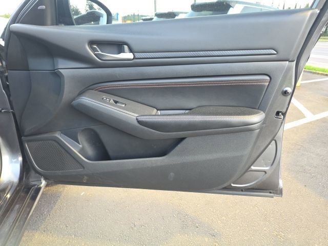 Used 2022 Nissan Altima 2.5 SR AWD/4WD image 20