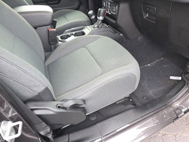 Used 2025 Jeep Wrangler Unlimited Sahara w/ Safety Group image 38