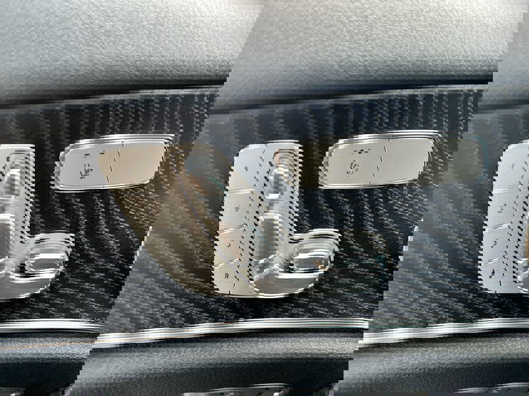 Used 2021 Mercedes-Benz E 350 4MATIC Sedan image 19