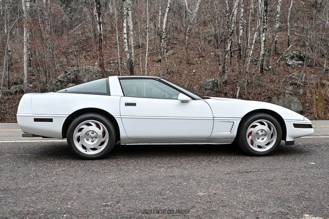 Used 1995 Chevrolet Corvette Coupe image 9