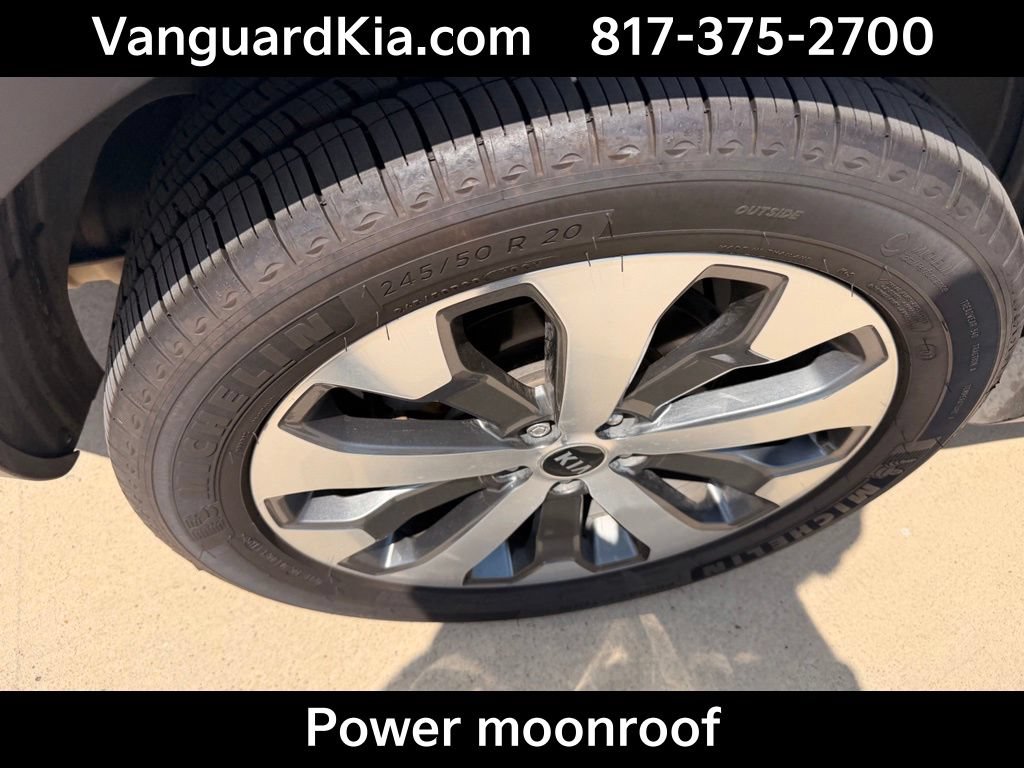 Certified 2021 Kia Telluride EX w/ EX Premium Package AWD/4WD image 10