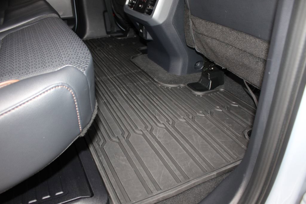 Used 2025 Ford F250 Lariat w/ FX4 Off-Road Package image 59