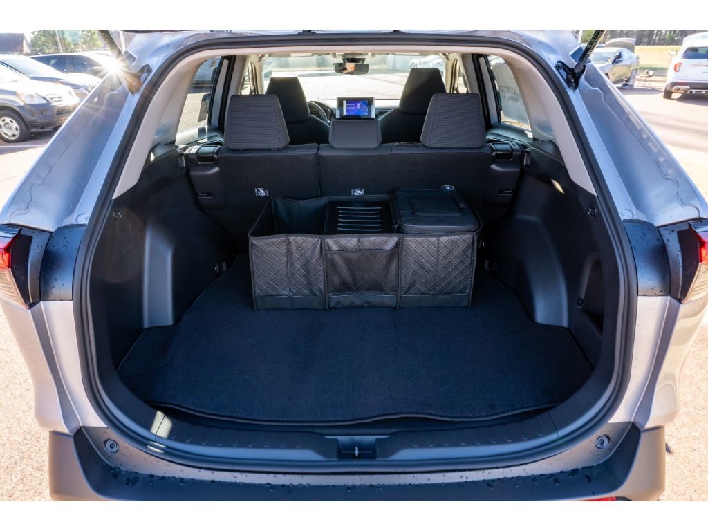 New 2025 Toyota RAV4 LE image 14