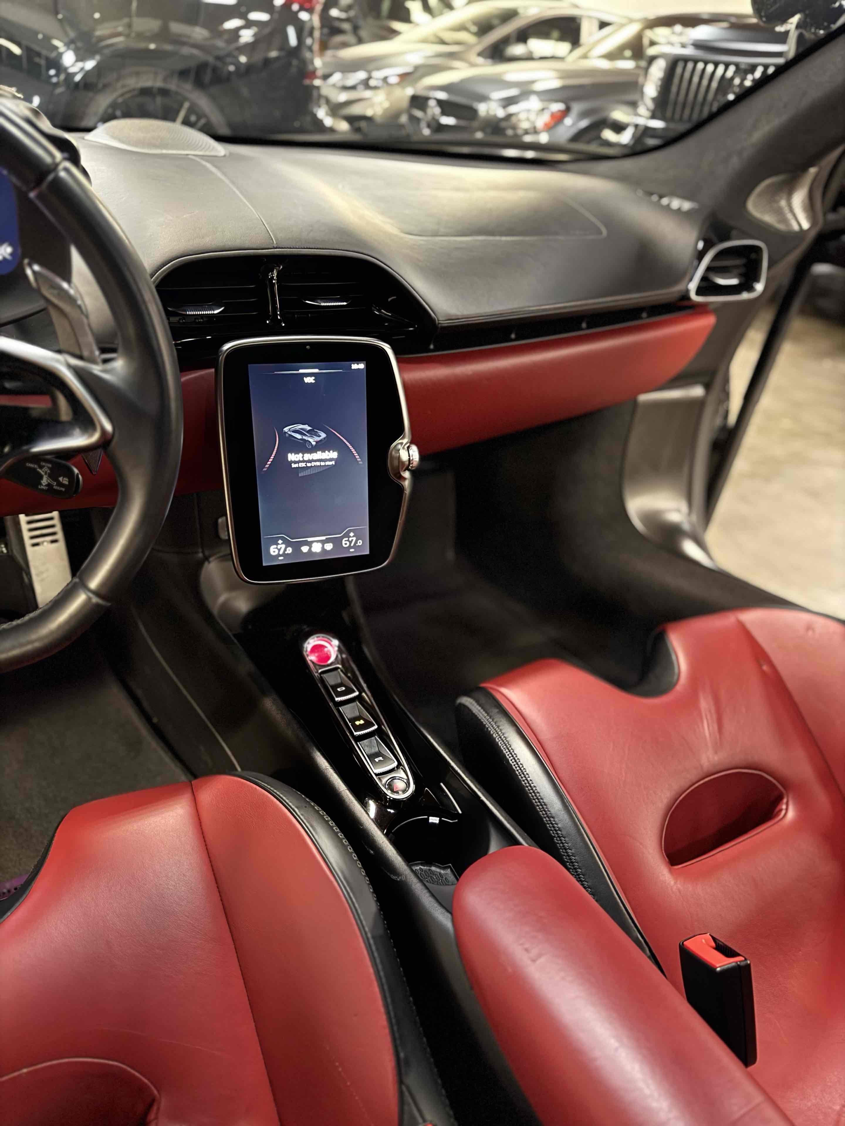Used 2023 McLaren Artura image 6