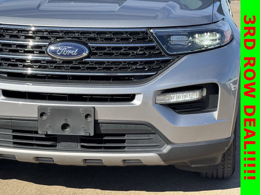 Used 2022 Ford Explorer XLT w/ Equipment Group 202A image 9