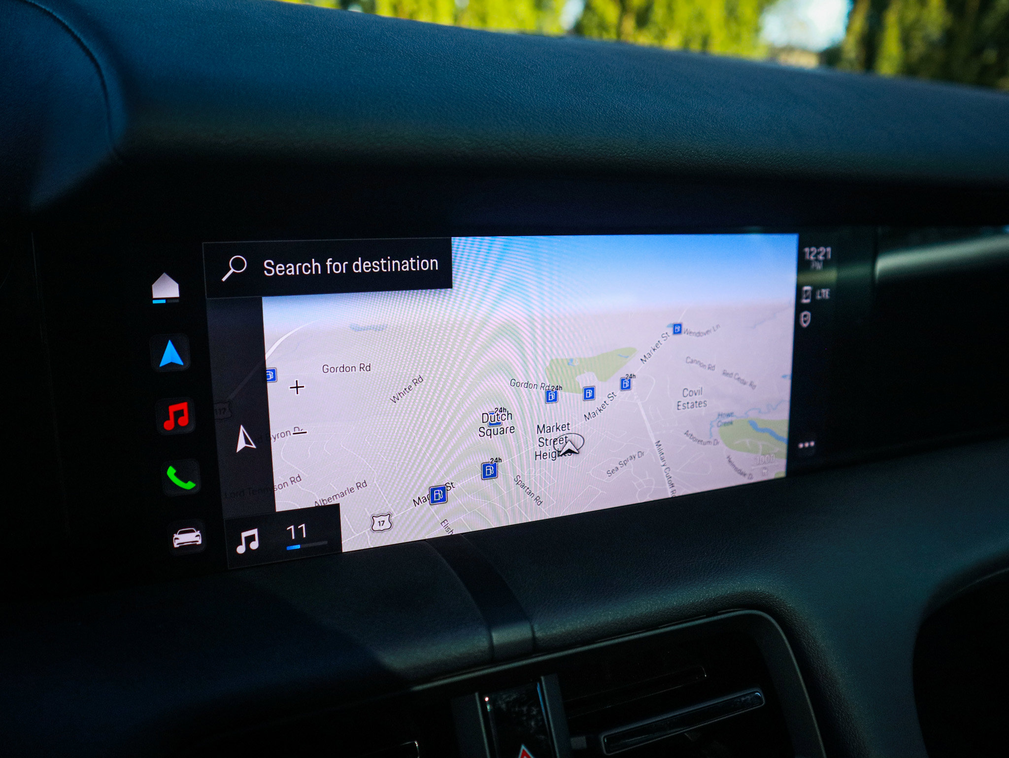 Used 2023 Porsche Taycan 4 Cross Turismo w/ Premium Package image 24