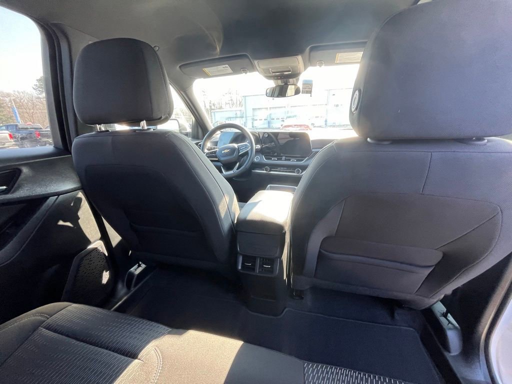 Used 2025 Chevrolet Equinox LT image 8