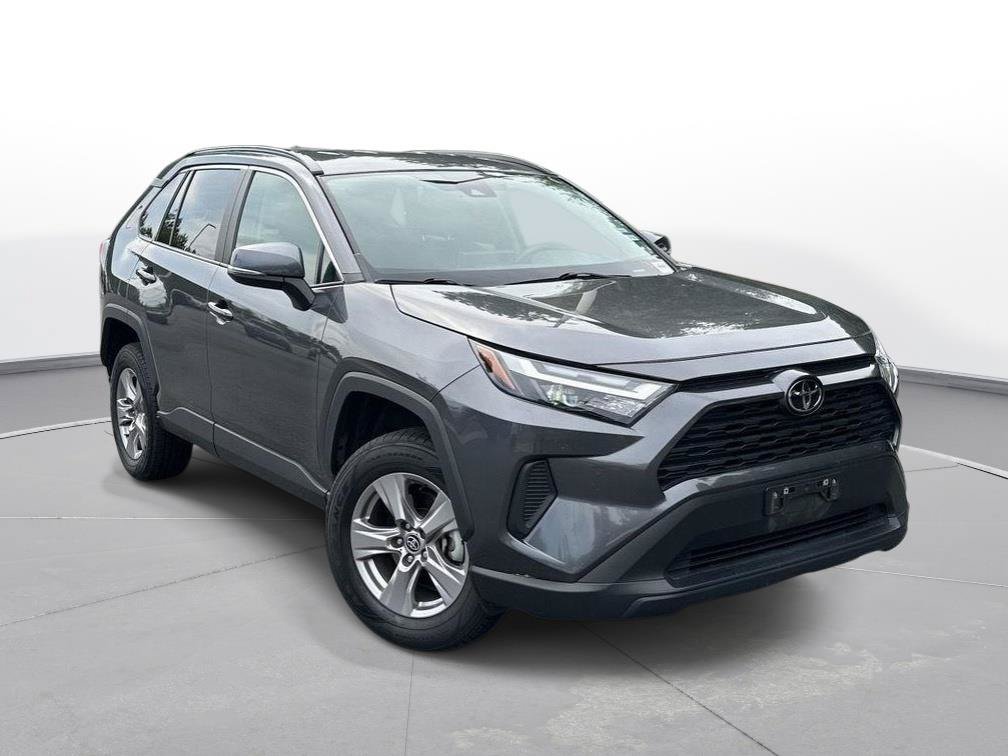 Certified 2025 Toyota RAV4 XLE FWD image 4