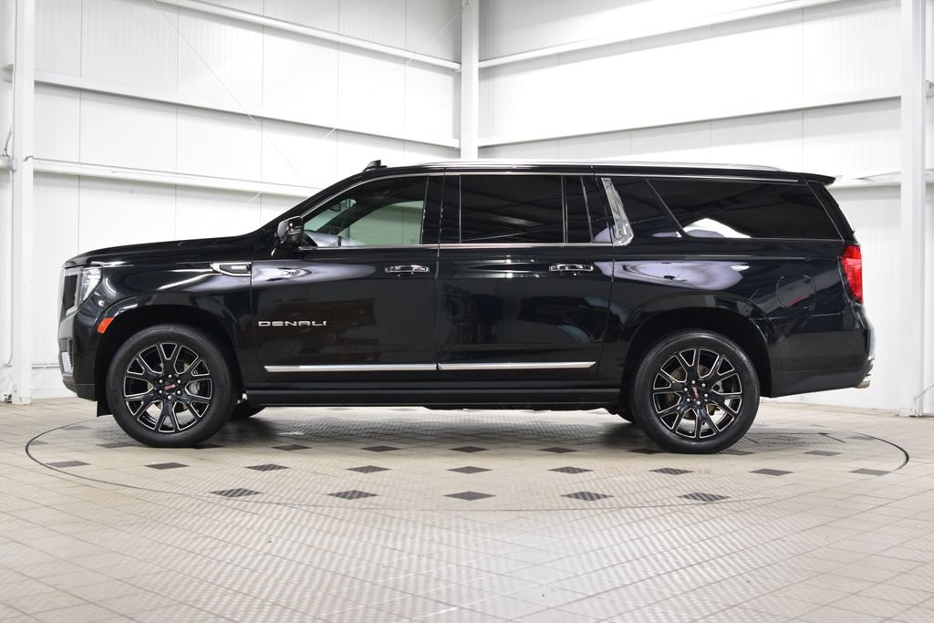 Used 2024 GMC Yukon XL Denali AWD/4WD image 4
