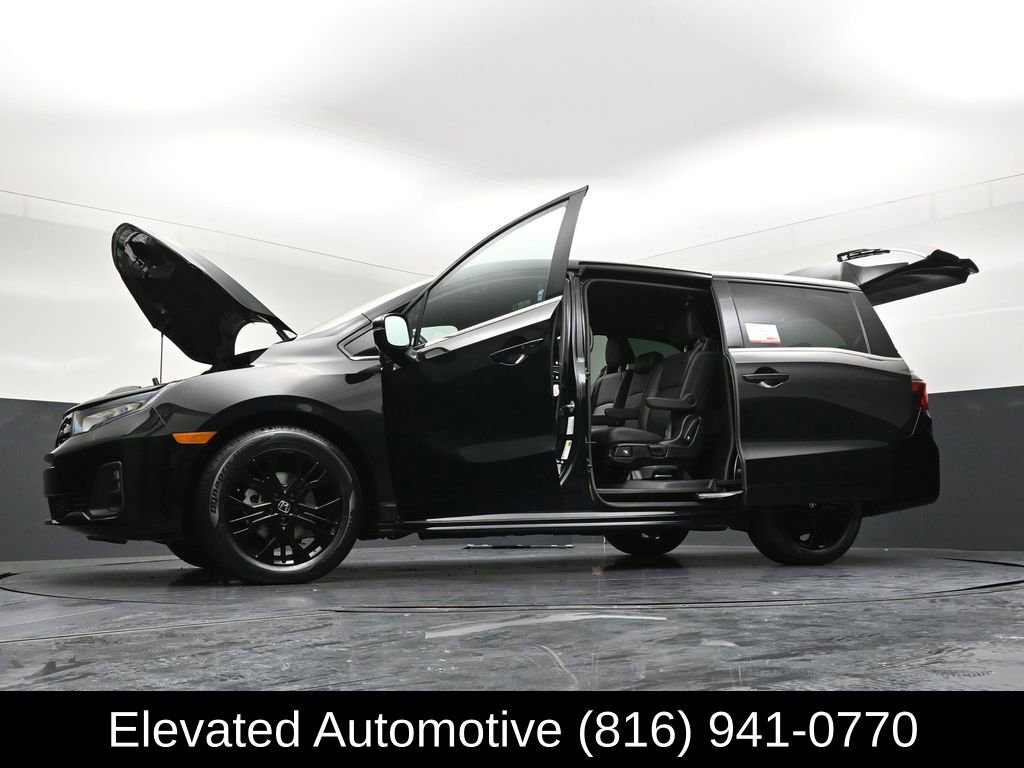 Used 2025 Honda Odyssey Sport-L image 41