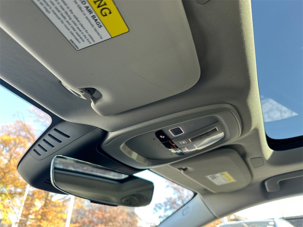 Used 2024 Volvo S60 B5 Ultimate w/ Climate Package image 29