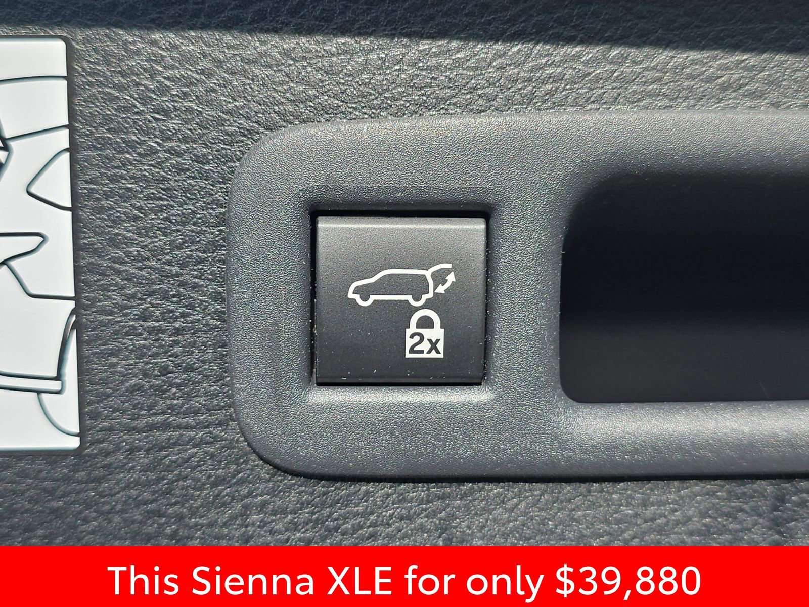 Used 2023 Toyota Sienna XLE image 19