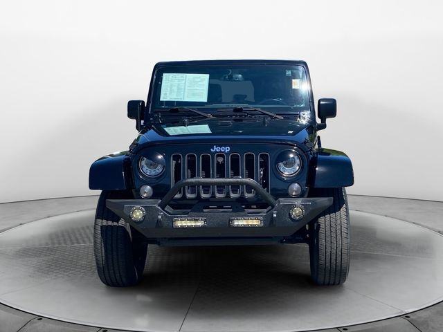 Used 2017 Jeep Wrangler Sahara w/ Dual Top Group AWD/4WD image 8