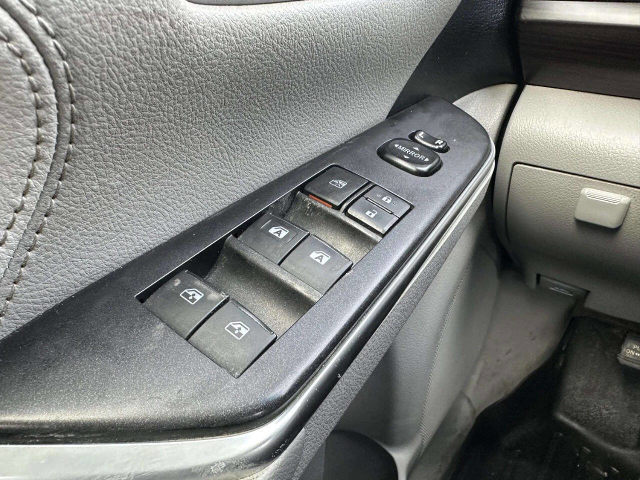 Used 2015 Toyota Camry XLE FWD image 26