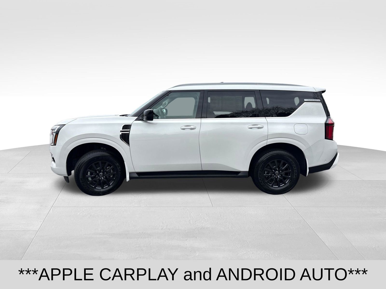 Used 2025 Nissan Armada SV AWD/4WD image 2