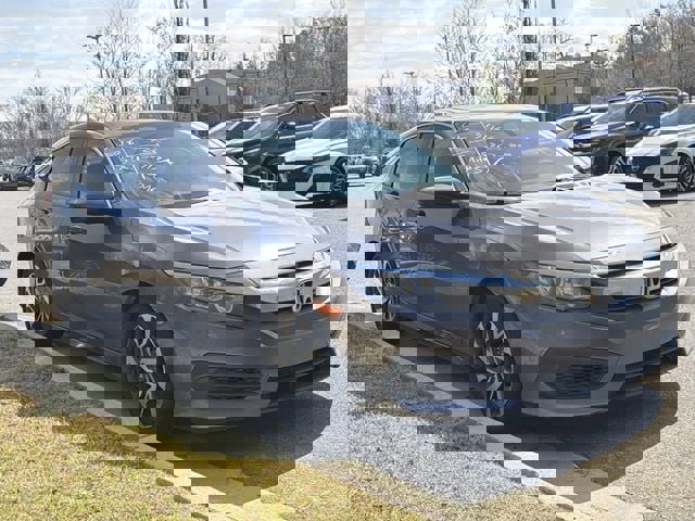 Used 2018 Honda Civic EX image 4