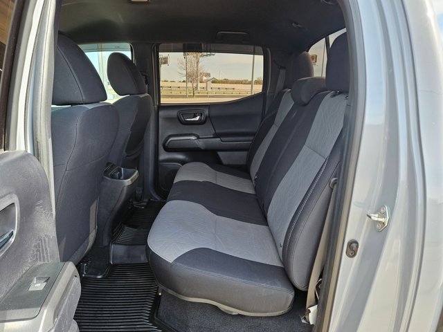 Used 2020 Toyota Tacoma TRD Off-Road image 17