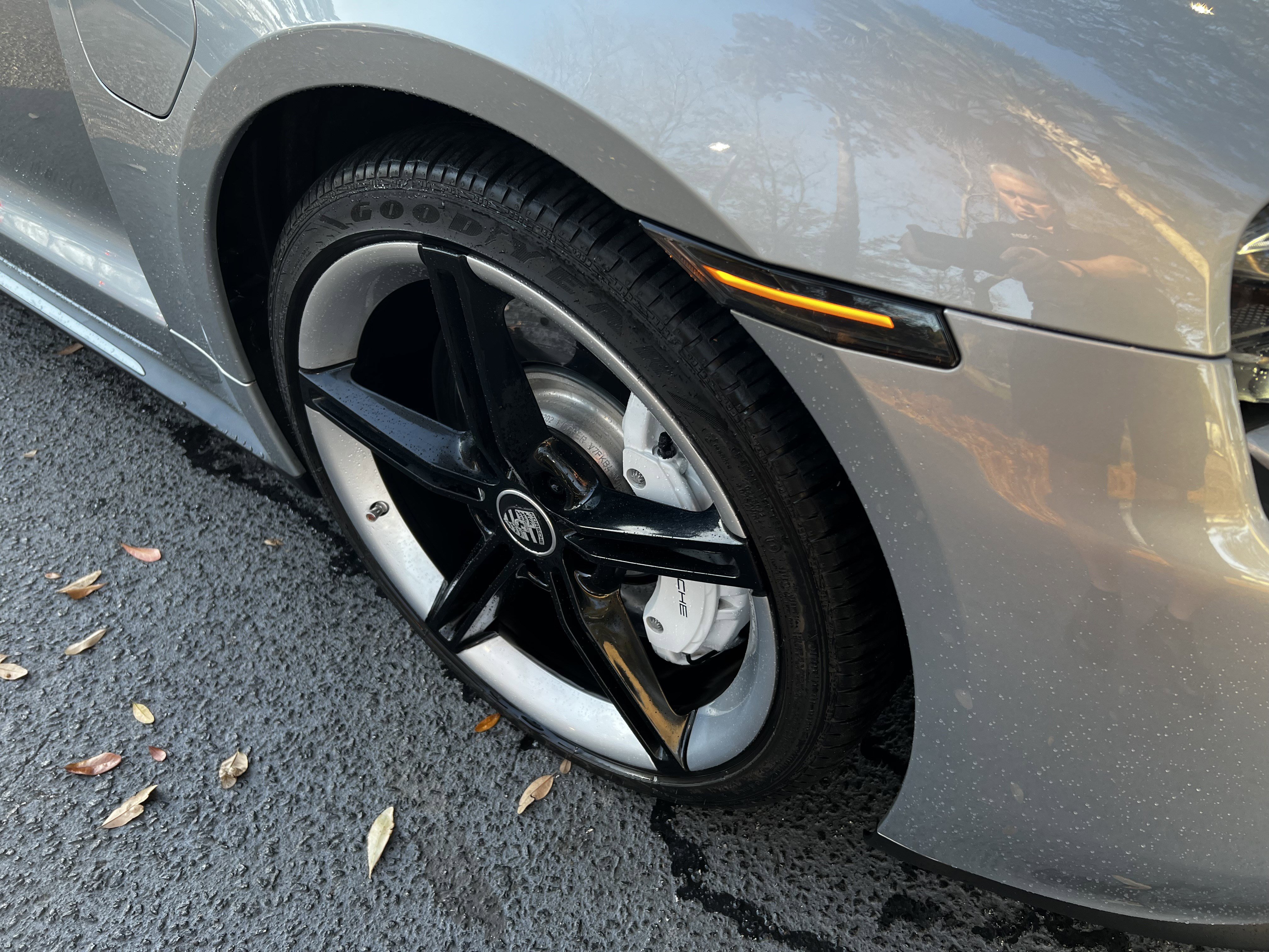 Used 2022 Porsche Taycan 4S image 11