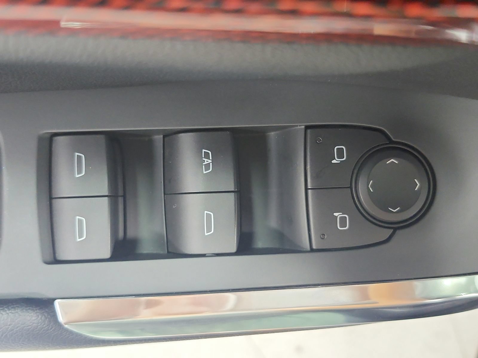 Used 2025 Chevrolet Traverse Z71 AWD/4WD image 35