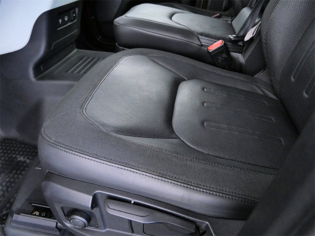 Used 2020 Land Rover Defender 110 S image 18