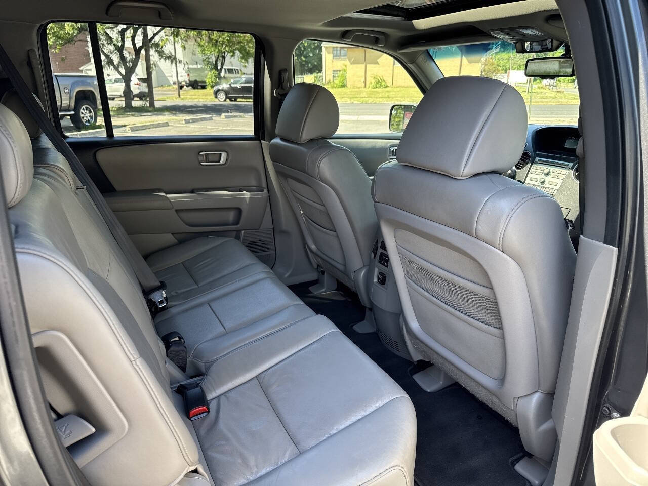 Used 2010 Honda Pilot EX-L image 8