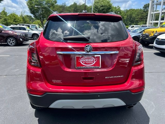 Used 2019 Buick Encore Essence w/ Experience Buick Package FWD image 8