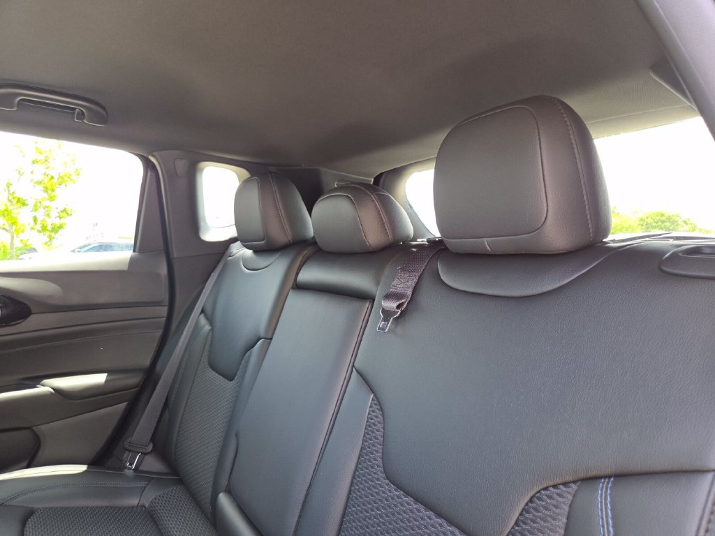 New 2026 Jeep Compass Latitude AWD/4WD image 21