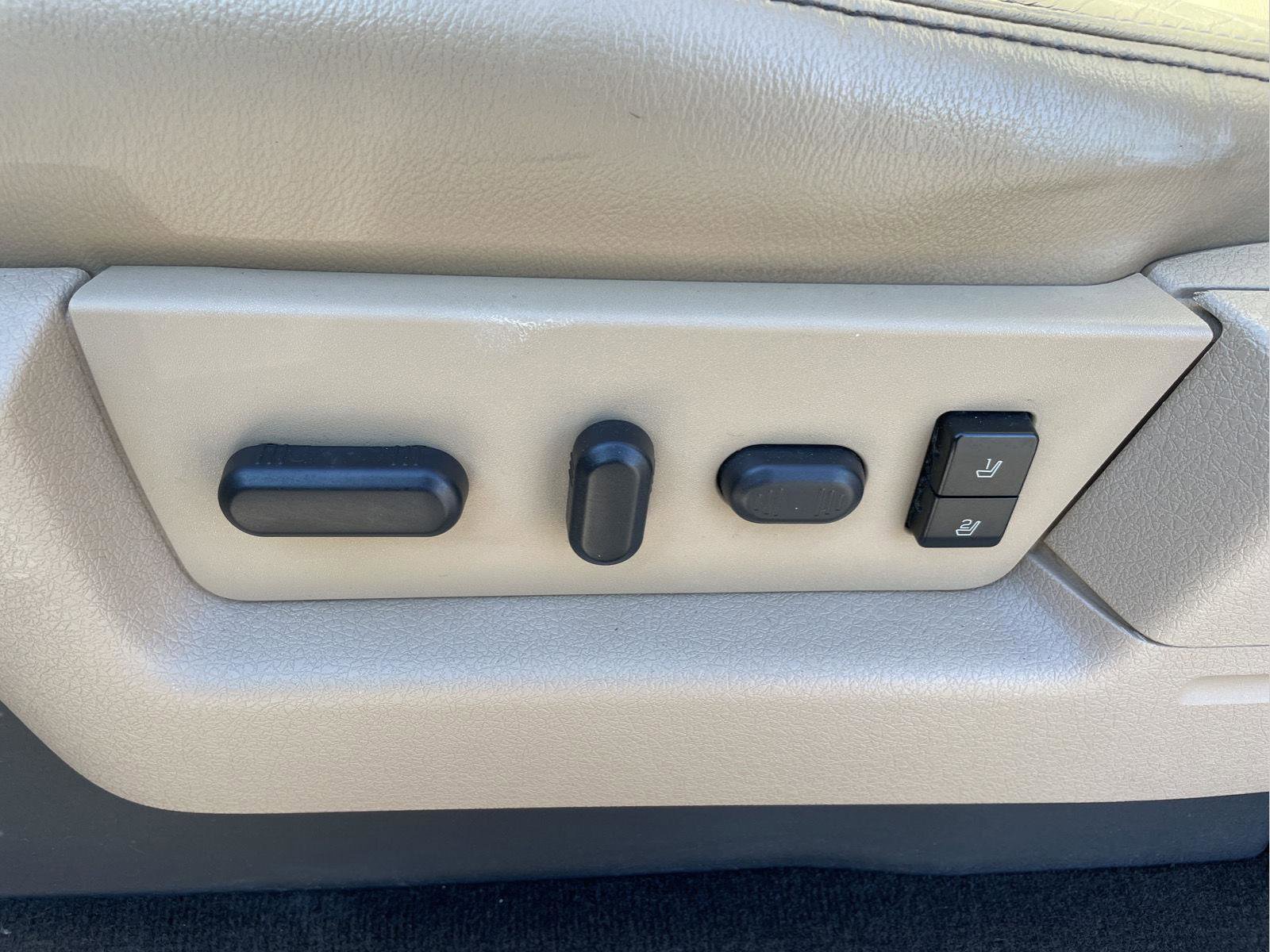 Used 2012 Ford F150 Lariat w/ Lariat Chrome Pkg image 10