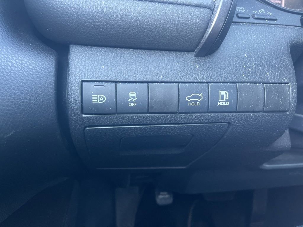 Used 2024 Toyota Camry SE image 19