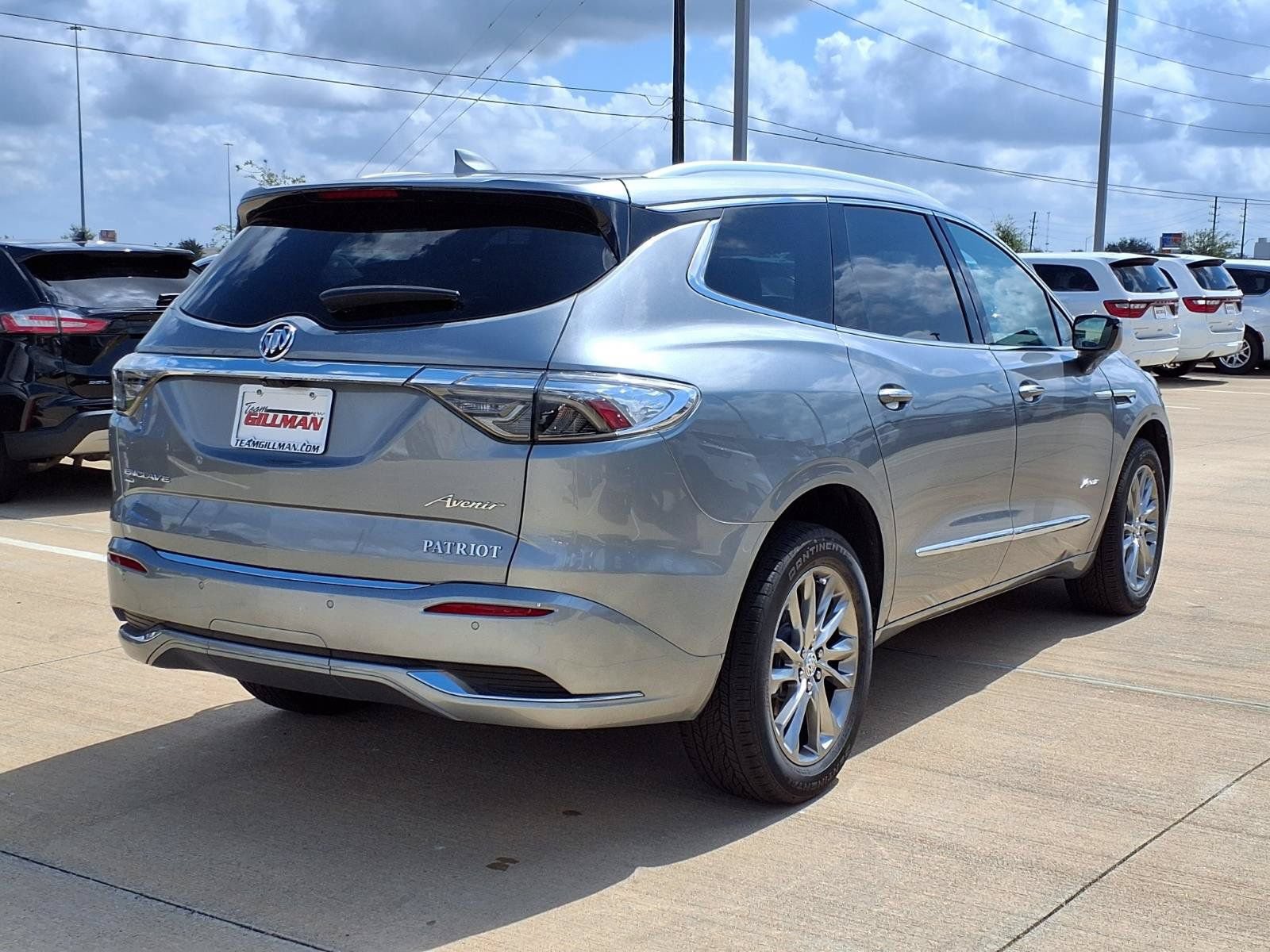 Used 2023 Buick Enclave Avenir w/ Avenir Technology Package AWD/4WD image 7