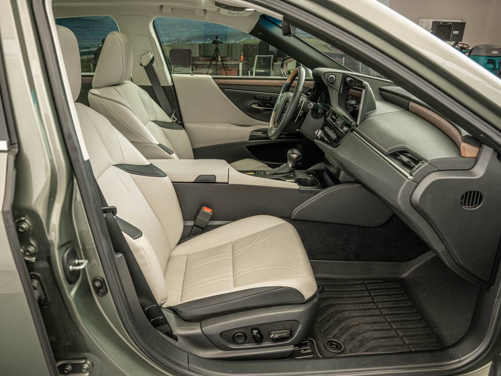 Certified 2024 Lexus ES 350 Luxury w/ Technology Package image 33