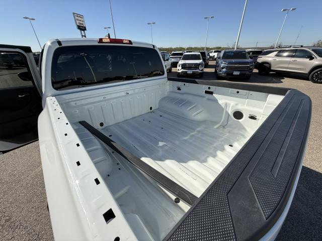 Used 2022 Nissan Frontier SV image 25