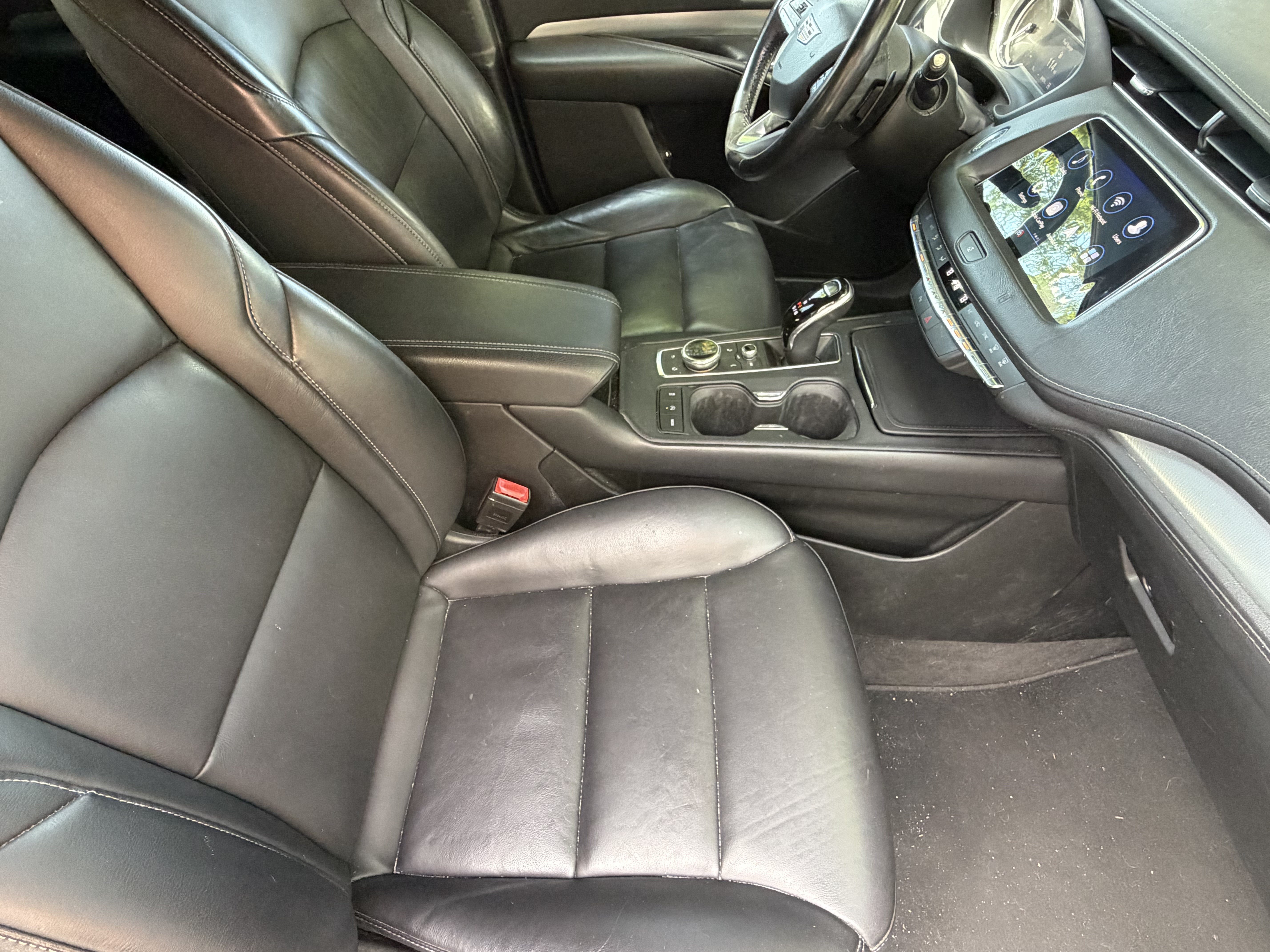 Used 2021 Cadillac XT4 Premium Luxury AWD/4WD image 42