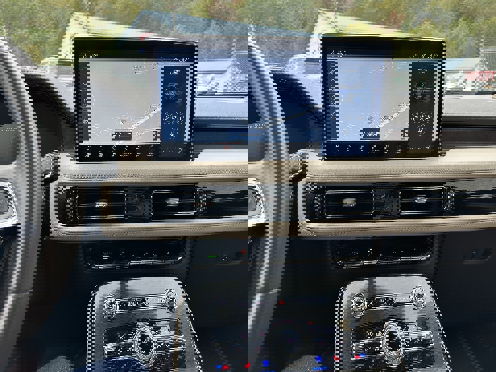 Used 2022 Lincoln Nautilus Reserve image 14