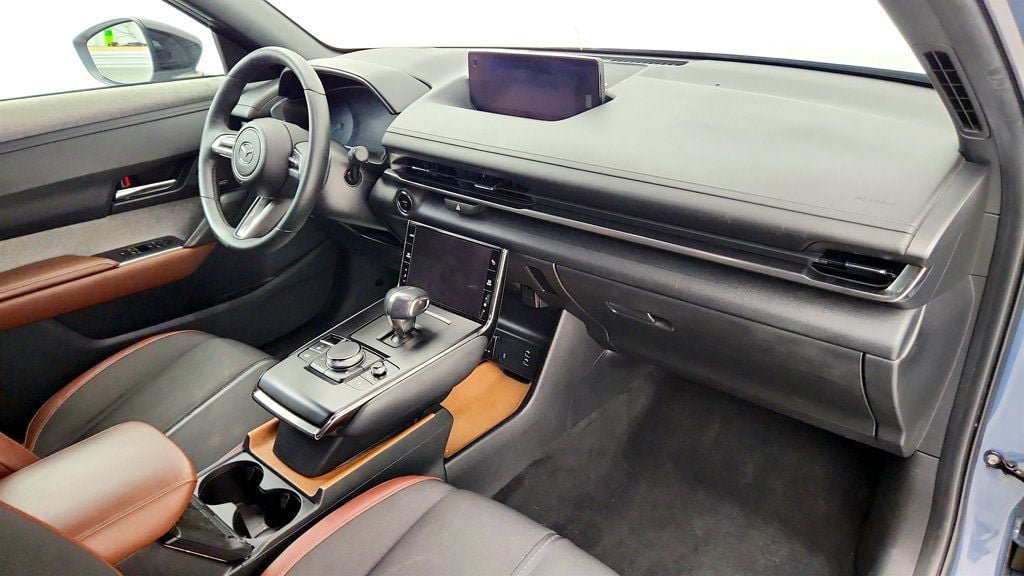 Used 2022 MAZDA MX-30 Electric w/ Premium Plus Pkg FWD image 26