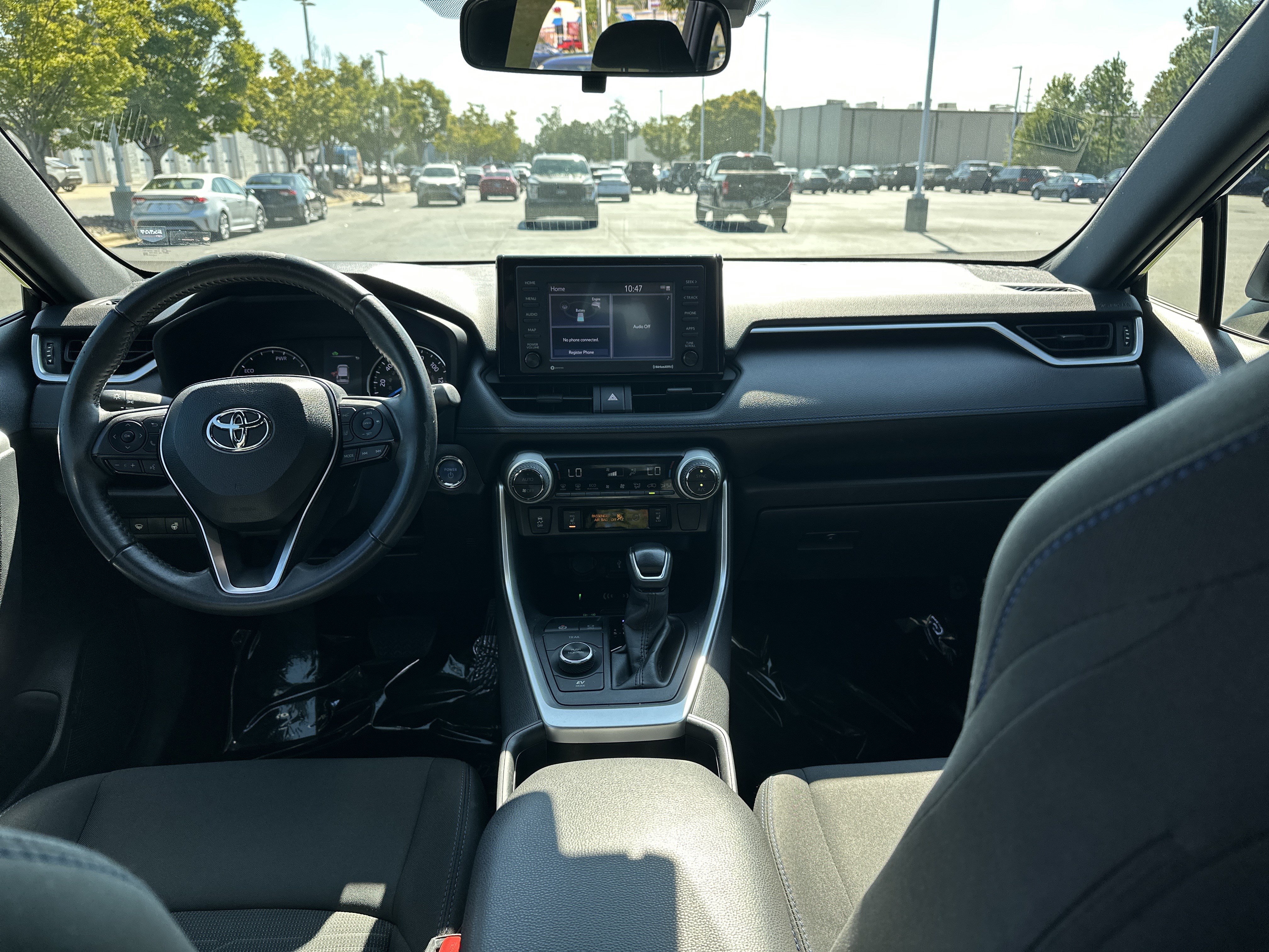 Used 2022 Toyota RAV4 SE w/ SE Grade Weather Package AWD/4WD image 29
