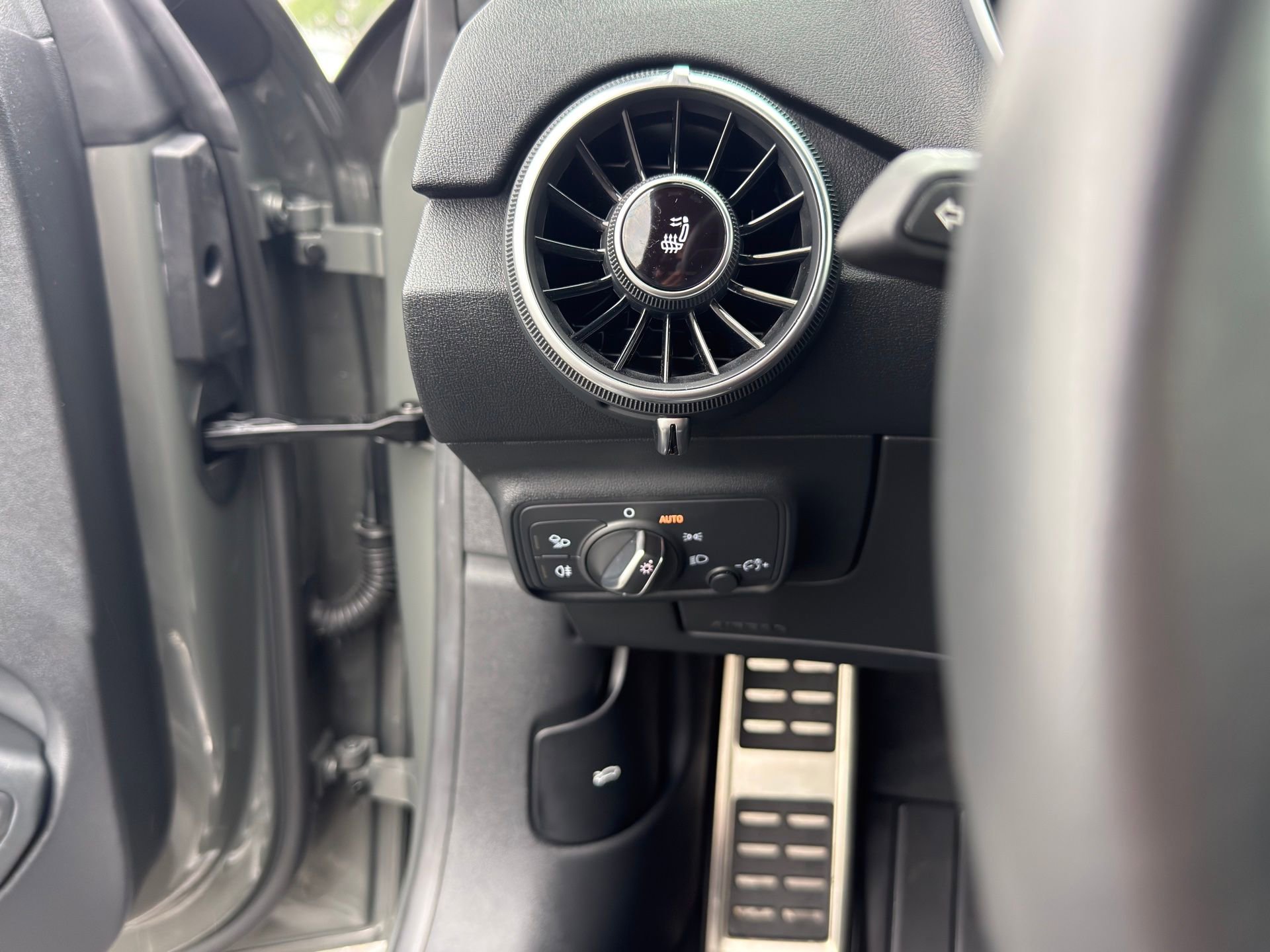 Used 2023 Audi TT 2.0T w/ 19" Wheel Package image 18