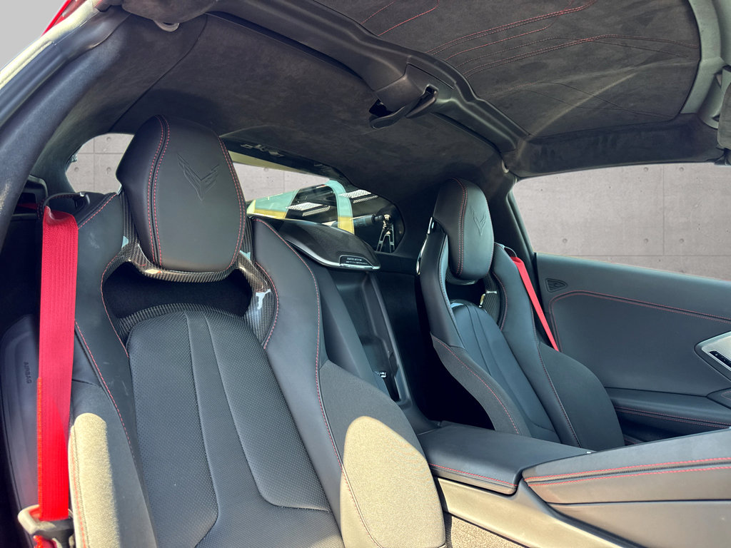 Used 2025 Chevrolet Corvette Stingray Premium Cpe w/ Z51 Performance Package RWD image 7