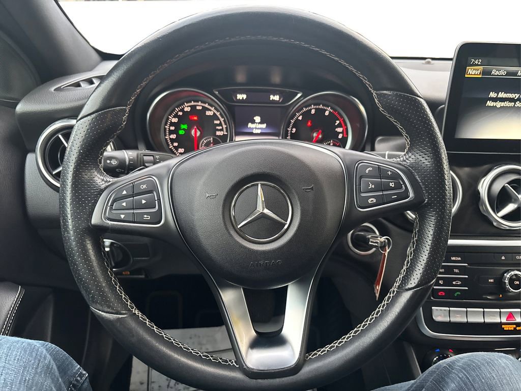 Used 2018 Mercedes-Benz GLA 250 4MATIC image 27