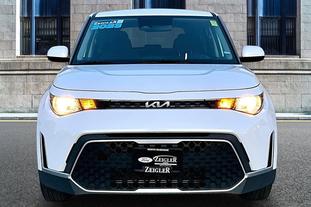 Used 2023 Kia Soul LX w/ LX Technology Package image 3