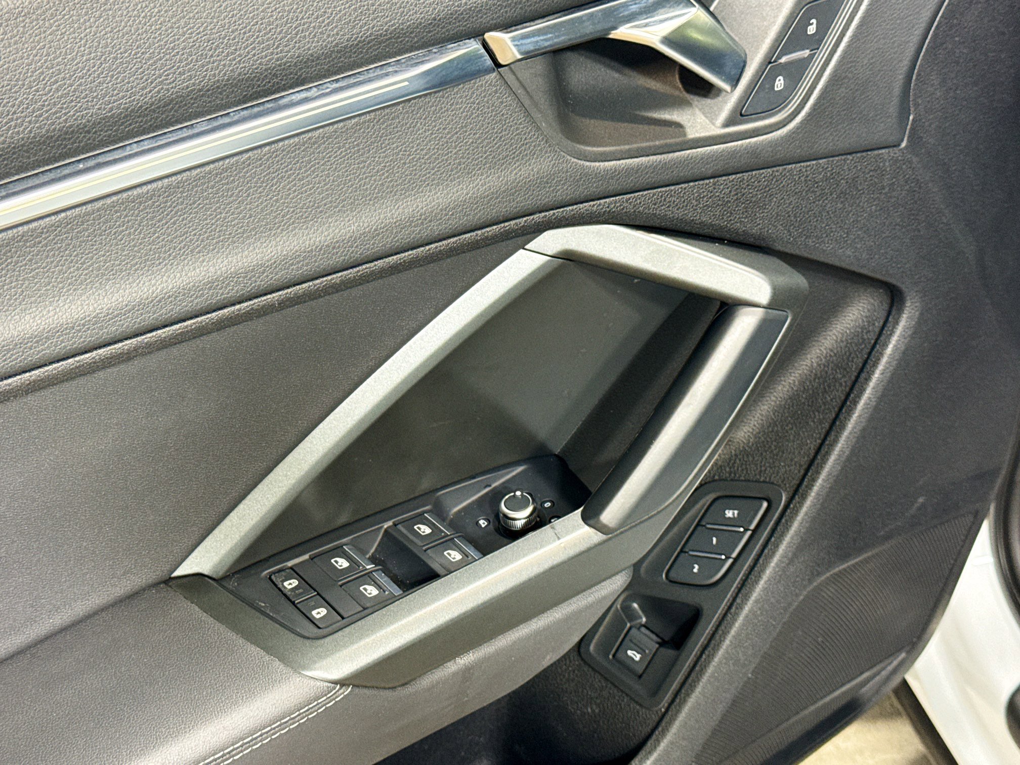 Used 2024 Audi Q3 2.0T Premium Plus image 23