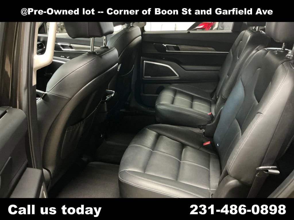 Used 2022 Kia Telluride EX w/ EX Premium Package AWD/4WD image 27